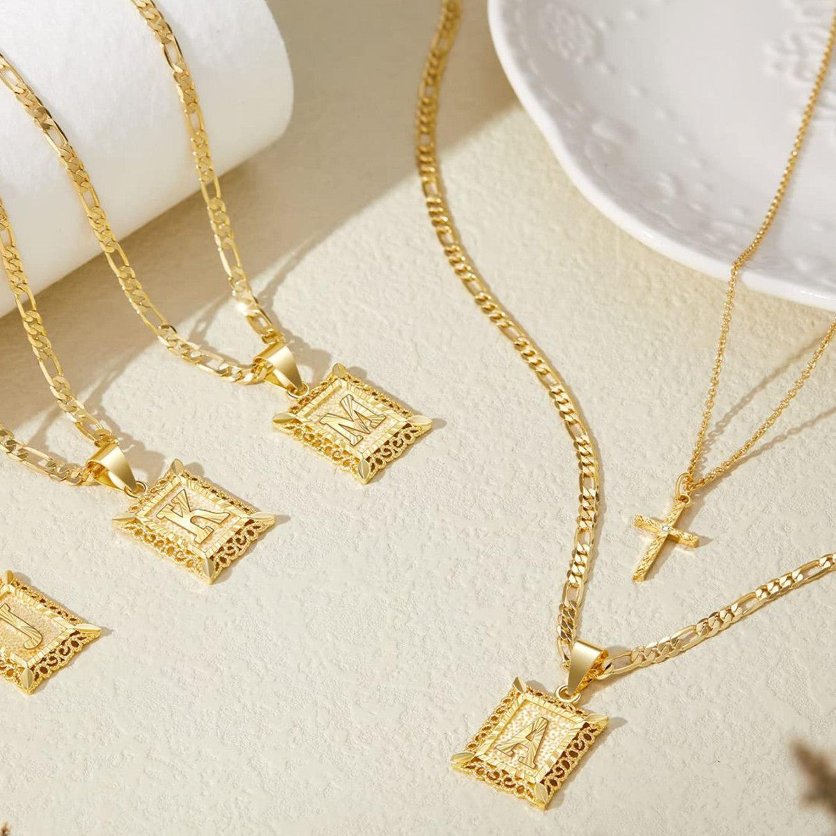 Collar con Inicial 14K