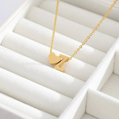 Collar con Inicial Love en Acero Inoxidable