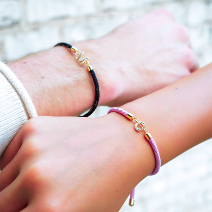 Pulseras ajustables con inicial