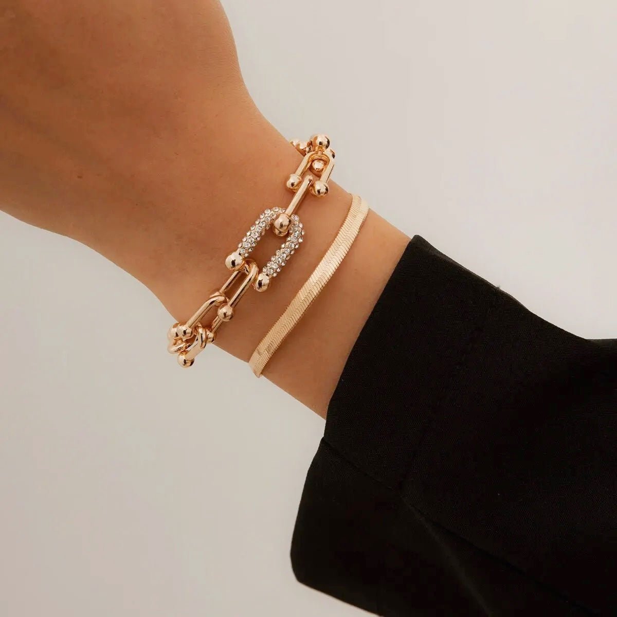 Set de 2 pulseras llamativas: cadena con cierre y espiga