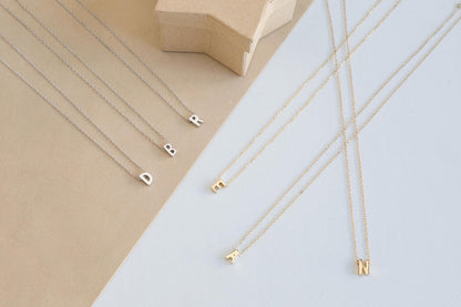 Collar Choker con Inicial Pequeña, Personalizado con Nombre