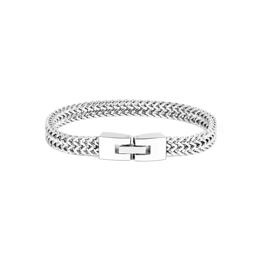 Pulsera elegante con inicial y cierre Amor