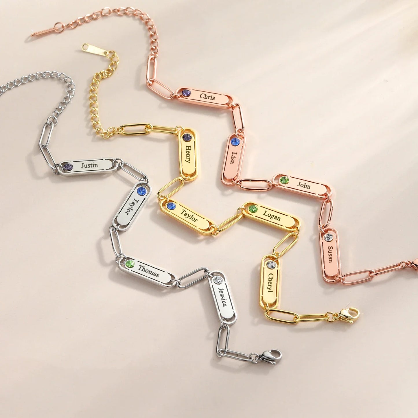 Pulsera delicada de eslabones clip con nombre y piedra de nacimiento