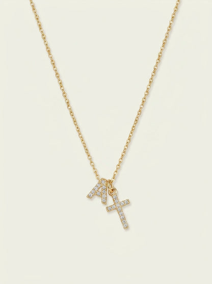 Collar Delicado con Inicial y Cruz de Diamantes