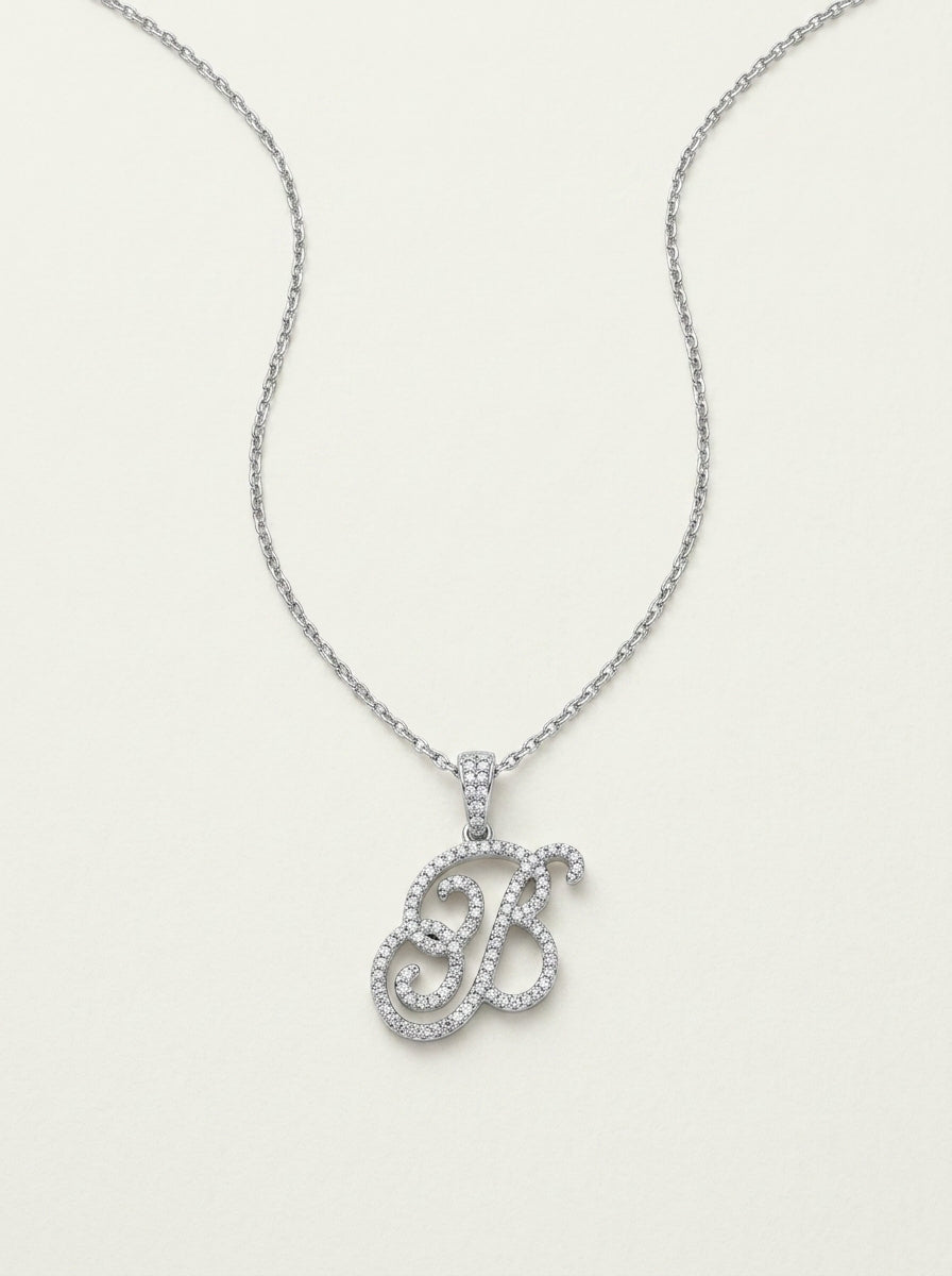 Collar Inicial Cursiva Luxe con Brillo