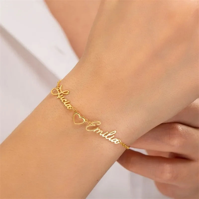 Pulsera de corazón con dos nombres