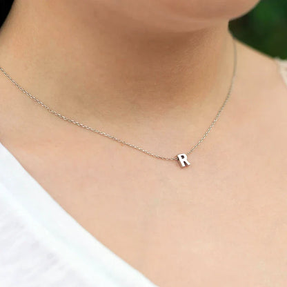 Collar Minimalista con Inicial