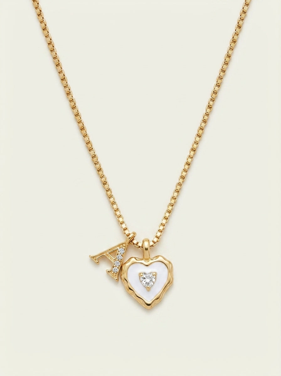 Collar de Corazón e Inicial con Brillo
