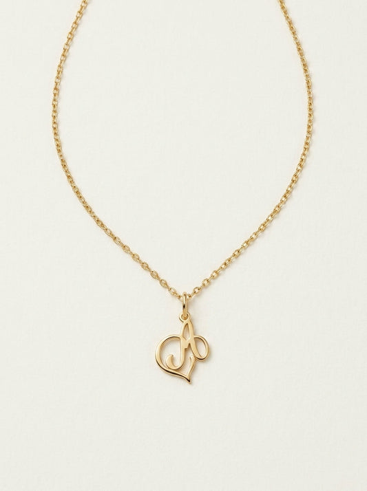 Collar Delicado con Inicial y Corazón