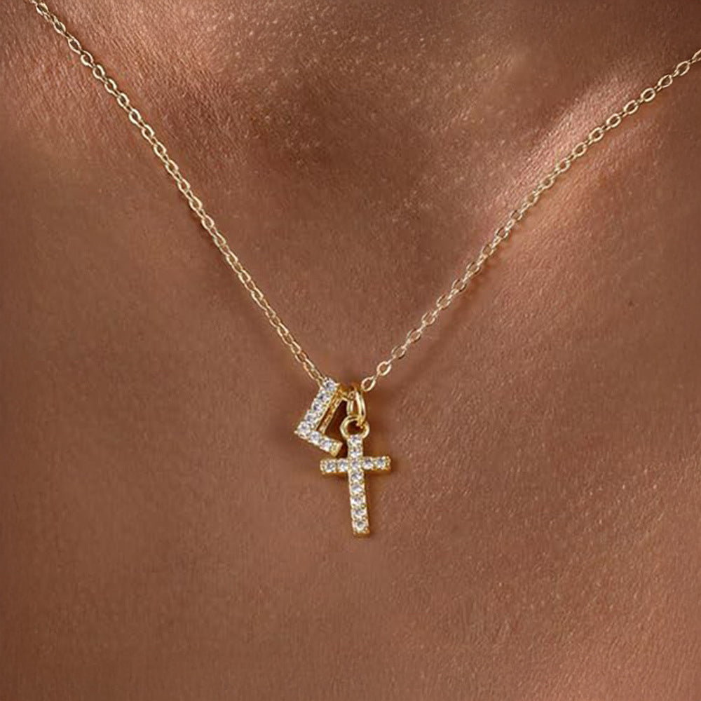 Collar Delicado con Inicial y Cruz de Diamantes