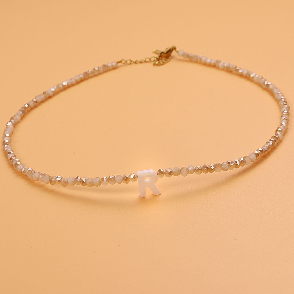 Collar con Piedras e Inicial