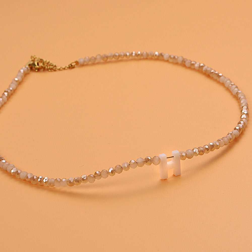 Collar con Piedras e Inicial