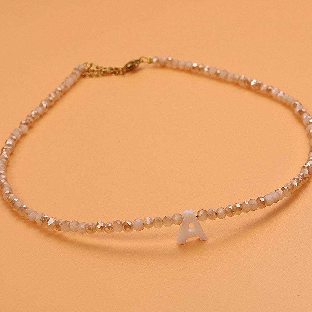 Collar con Piedras e Inicial