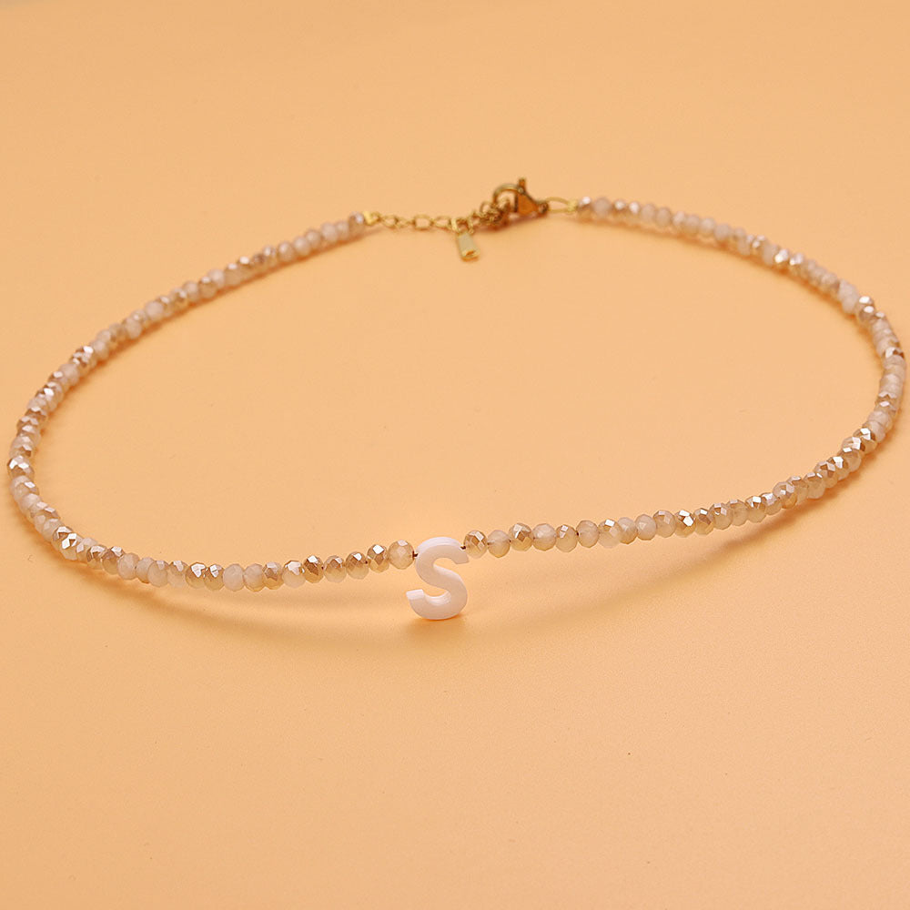 Collar con Piedras e Inicial