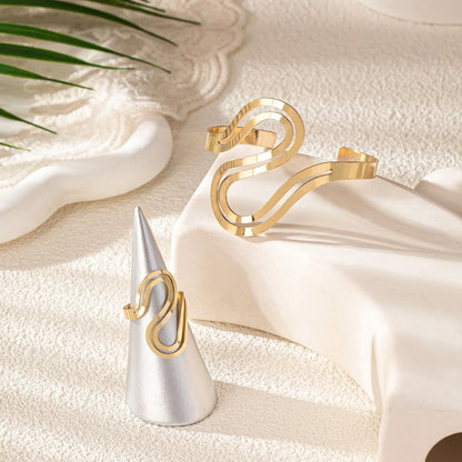 Set ajustable de pulsera y anillo de espiral moderna