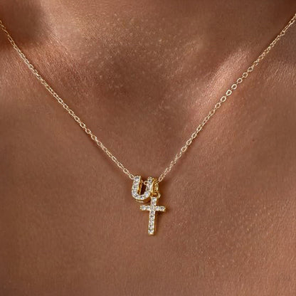 Collar Delicado con Inicial y Cruz de Diamantes
