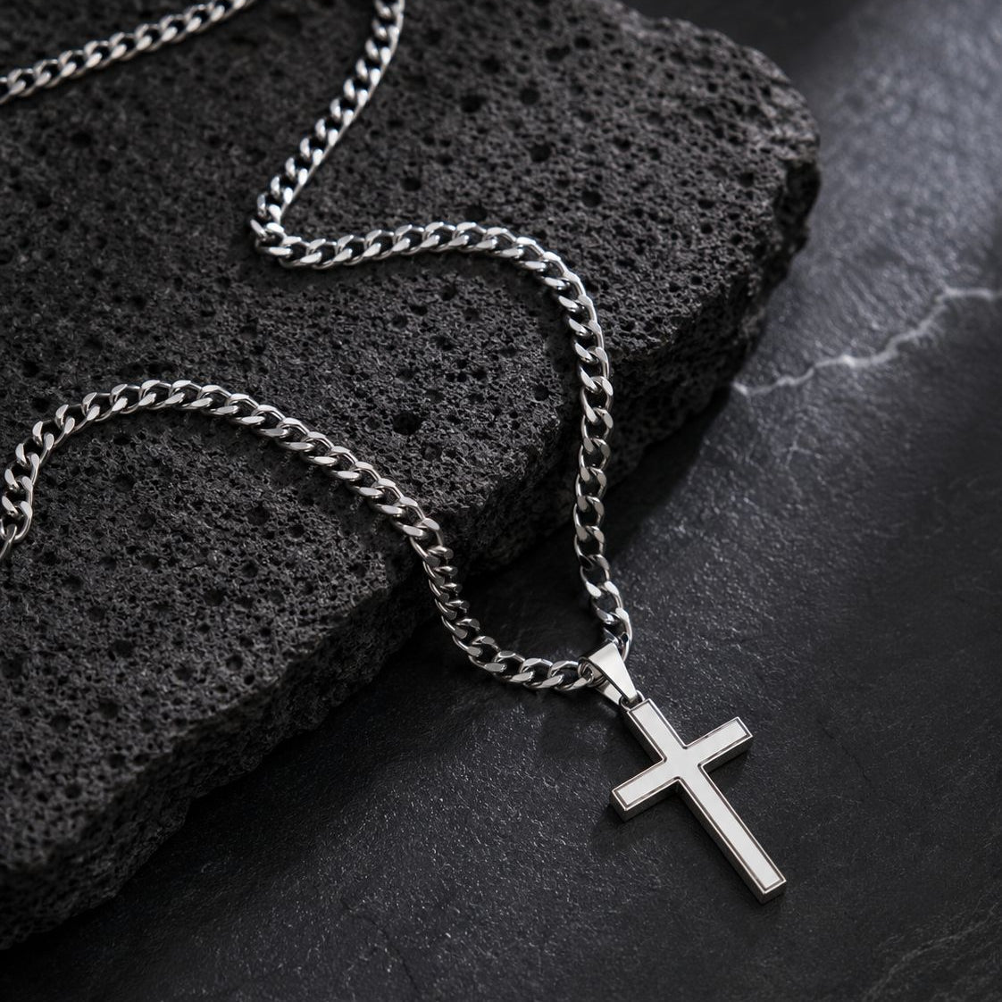 Cadena con Cruz de Plata