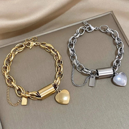 Pulsera de cadena gruesa con corazón
