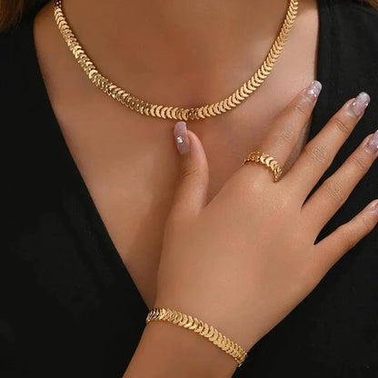 Set elegante de espiga: collar, pulsera y anillo