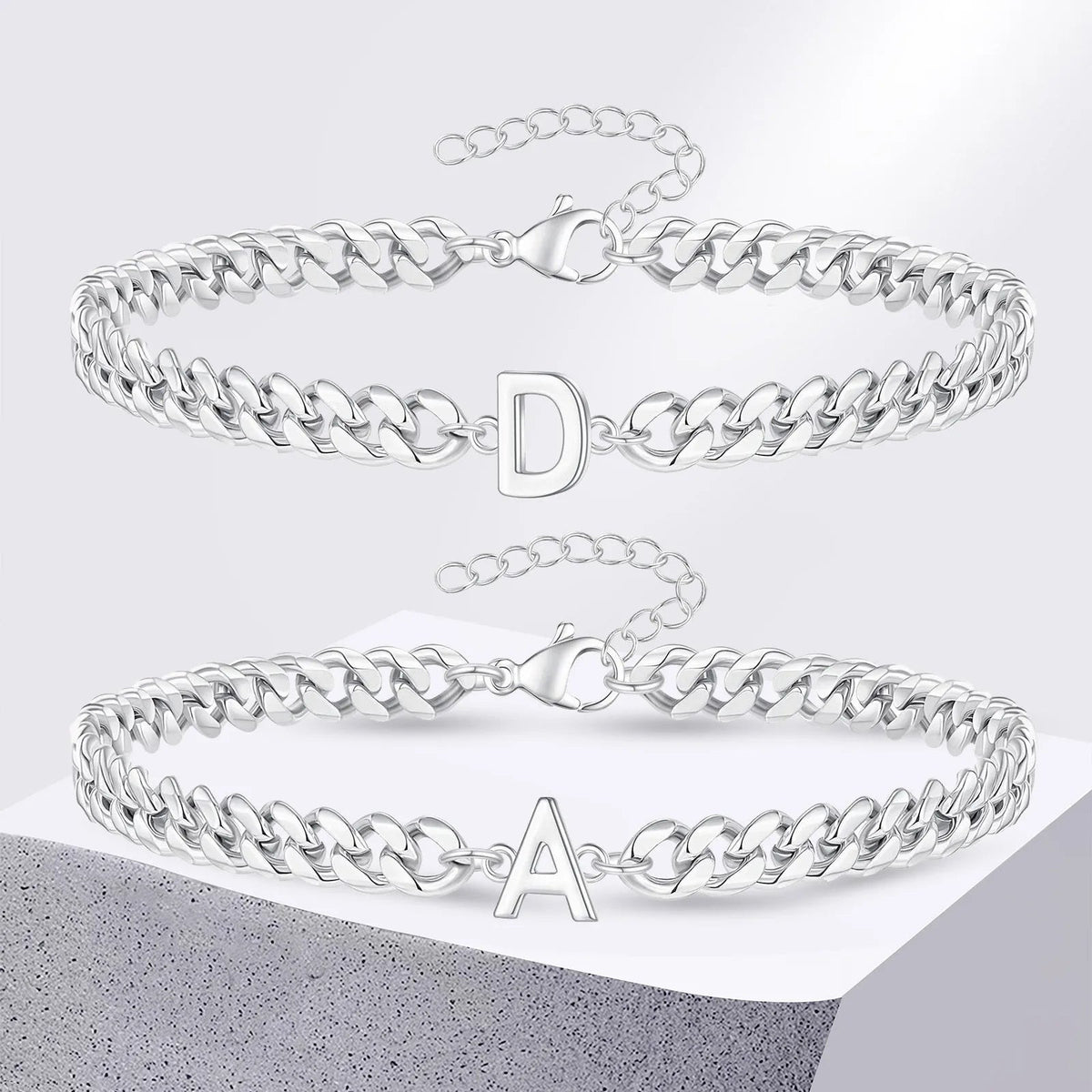 Pulsera cubana para pareja con inicial