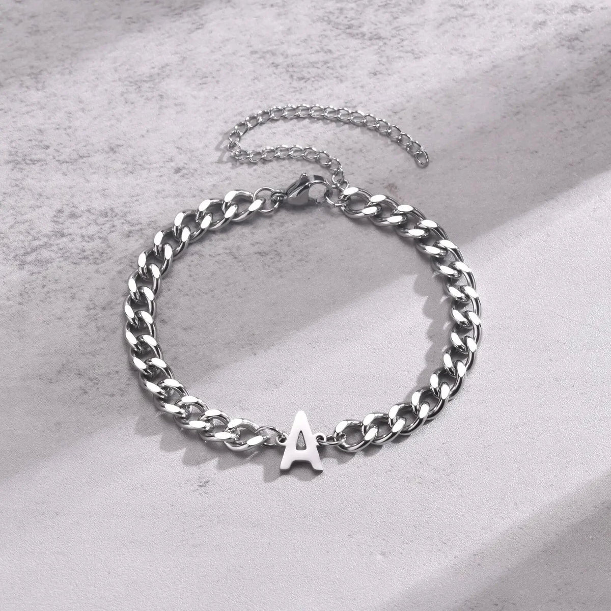 Pulsera cubana para pareja con inicial