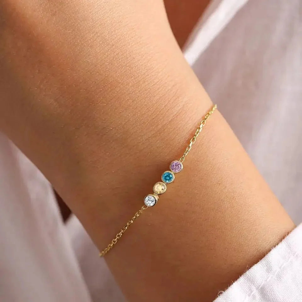 Pulsera delicada de cadena con piedra de nacimiento
