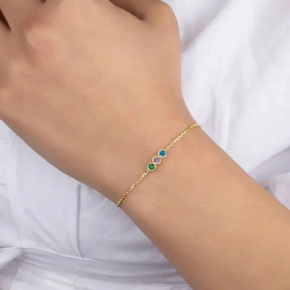 Pulsera delicada de cadena con piedra de nacimiento