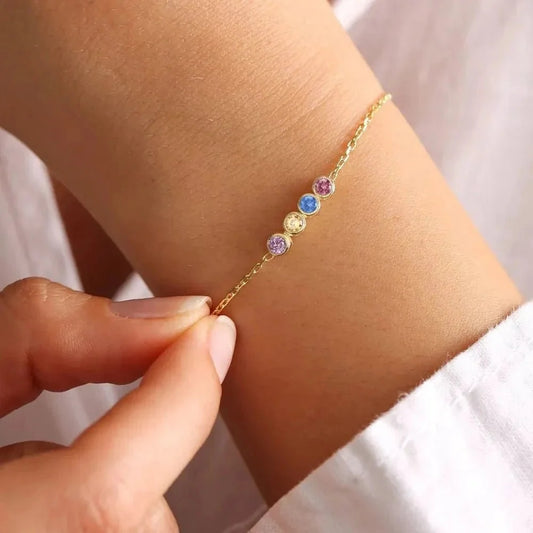 Pulsera delicada de cadena con piedra de nacimiento