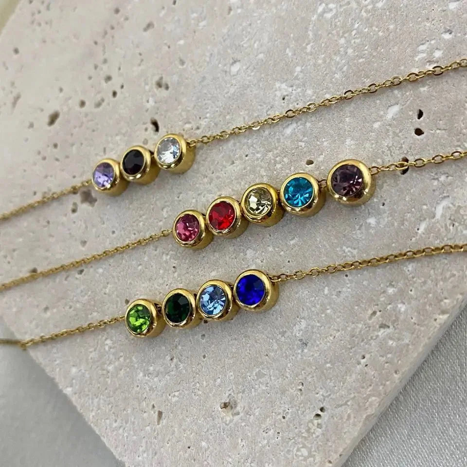 Pulsera delicada de cadena con piedra de nacimiento