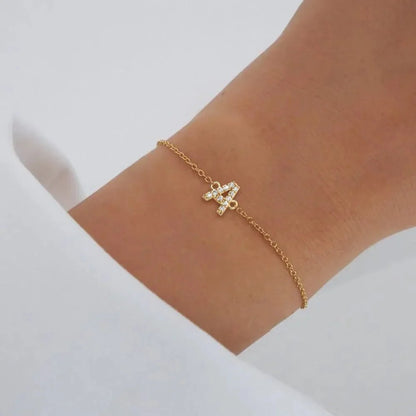 Pulsera delicada de cadena con inicial