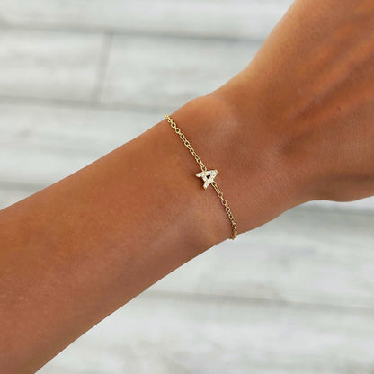 Pulsera delicada de cadena con inicial