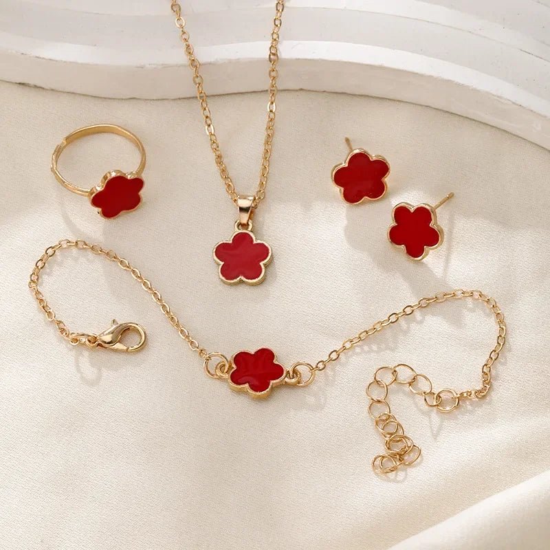 Set delicado de trébol floral de la suerte: collar, pulsera, aretes y anillos