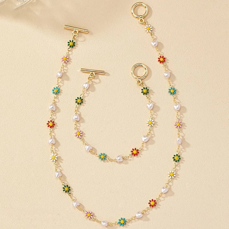 Set delicado Primavera Floral de perlas: pulsera y collar