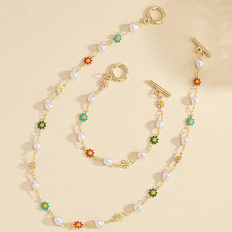 Set delicado Primavera Floral de perlas: pulsera y collar