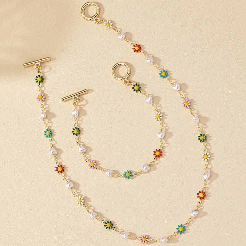 Set delicado Primavera Floral de perlas: pulsera y collar