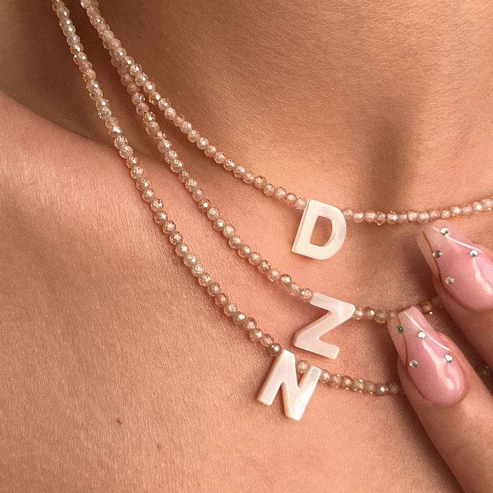 Collar con Piedras e Inicial