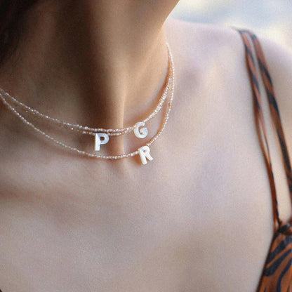 Collar con Piedras e Inicial