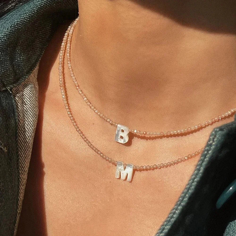 Collar con Piedras e Inicial