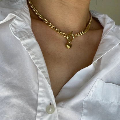 Collar Minimalista Retro con Colgante de Corazón