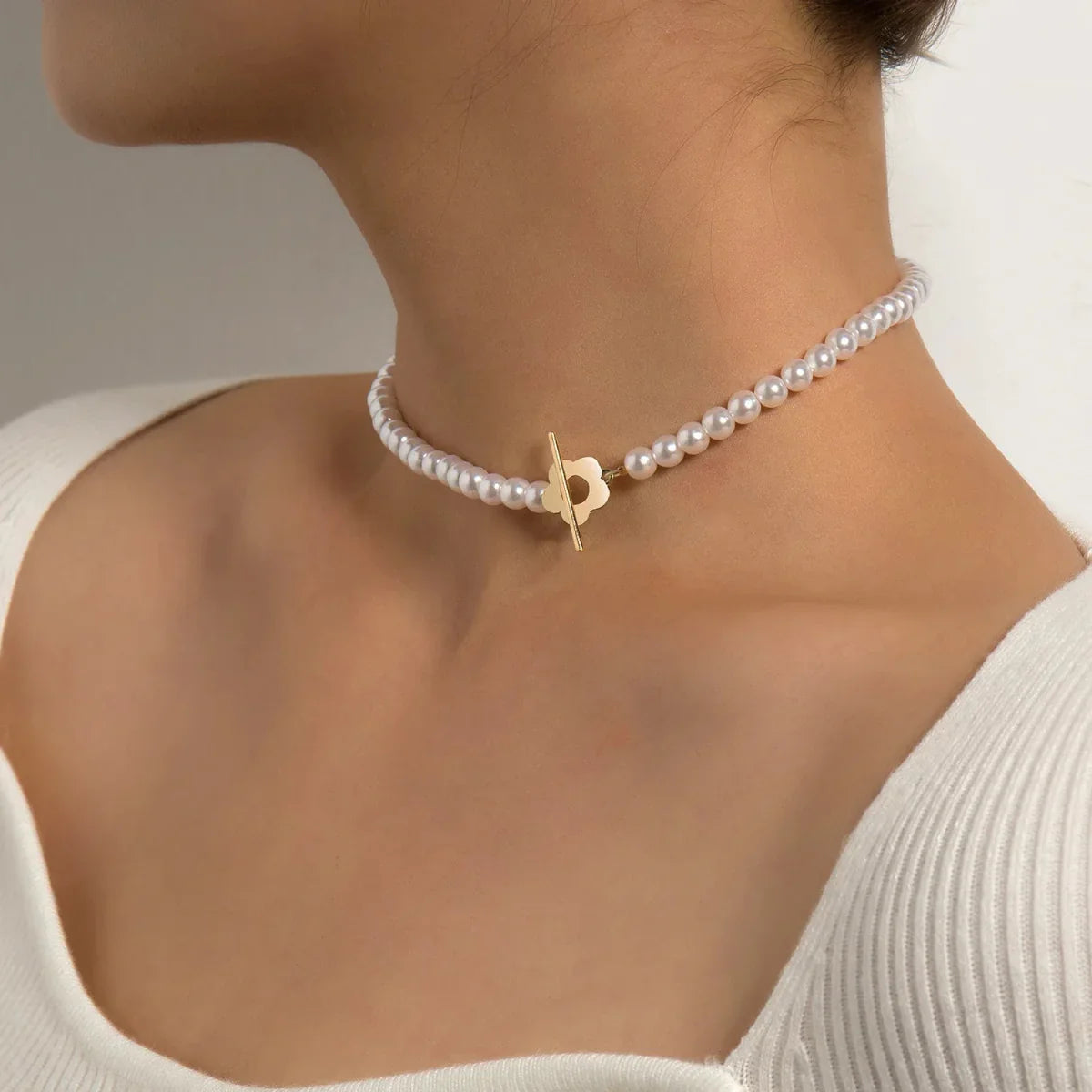 Choker Floral con Cierre de Flor