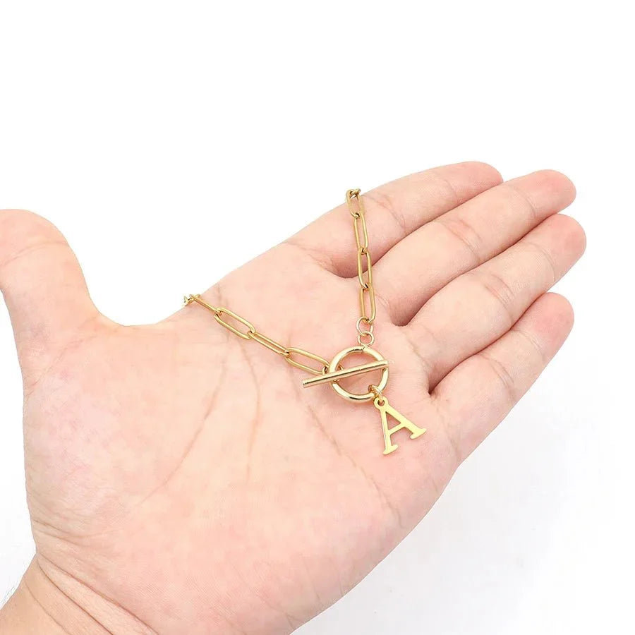 Collar Paperclip con Inicial y Cierre Circular