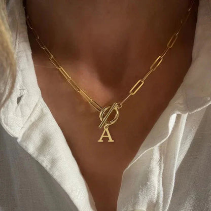 Collar Paperclip con Inicial y Cierre Circular