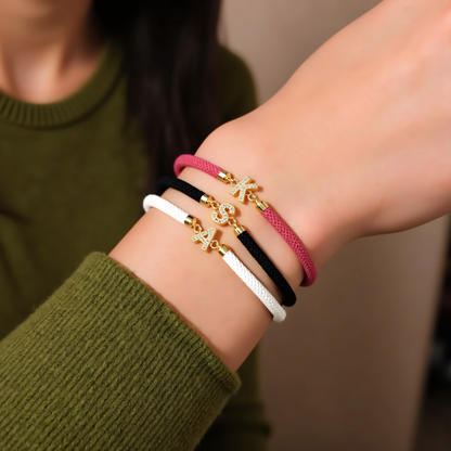Pulsera personalizada Unión con inicial y diamantes