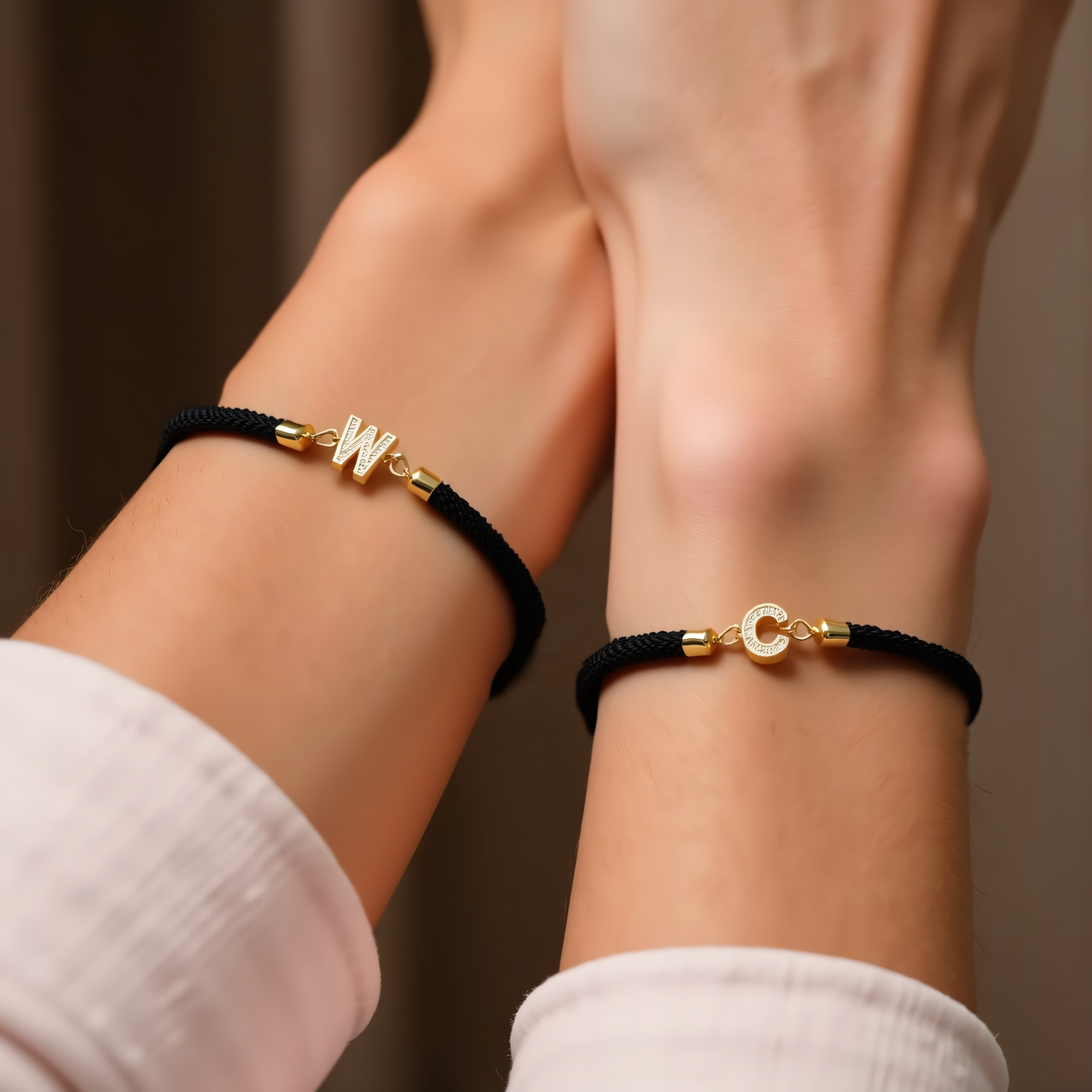 Pulsera personalizada Unión con inicial y diamantes