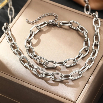 Set minimalista de collar y pulsera de eslabones clip